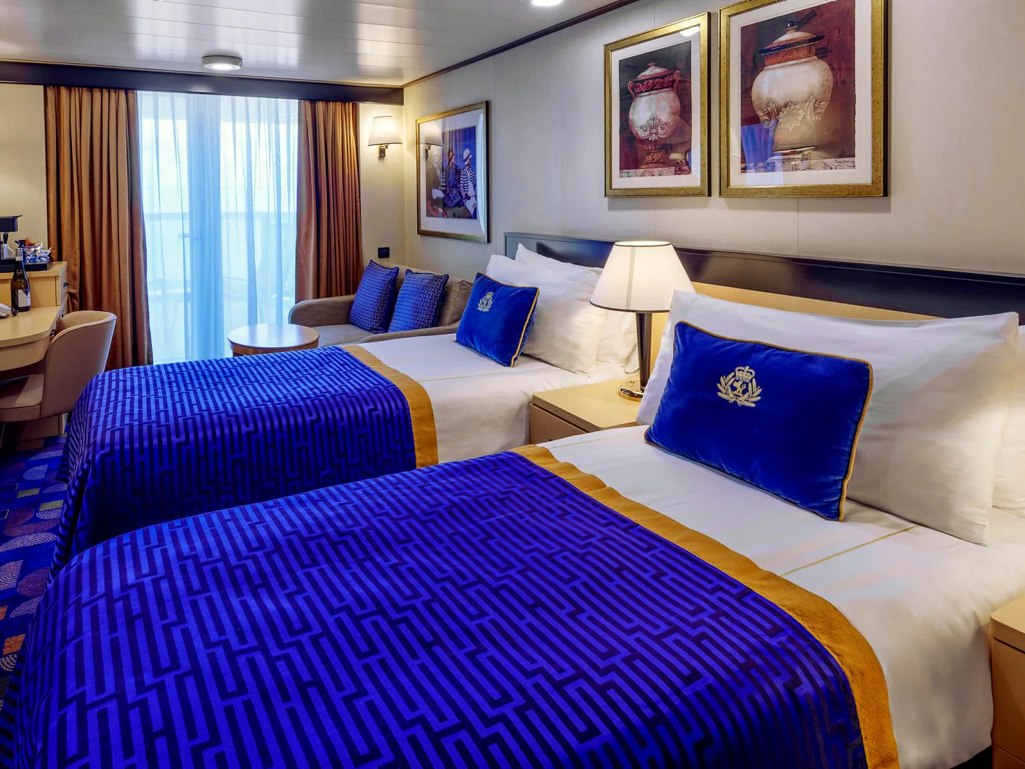 Britannia Club on Queen Elizabeth