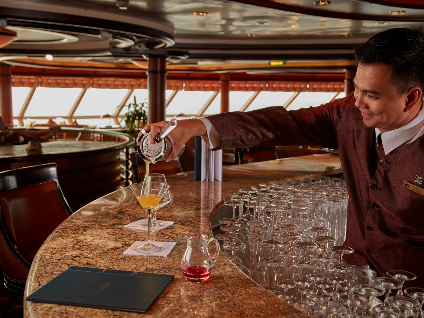 Commodore Club on Queen Victoria